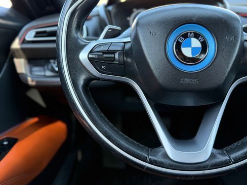 Used 2019 BMW i8 Roadster image 24