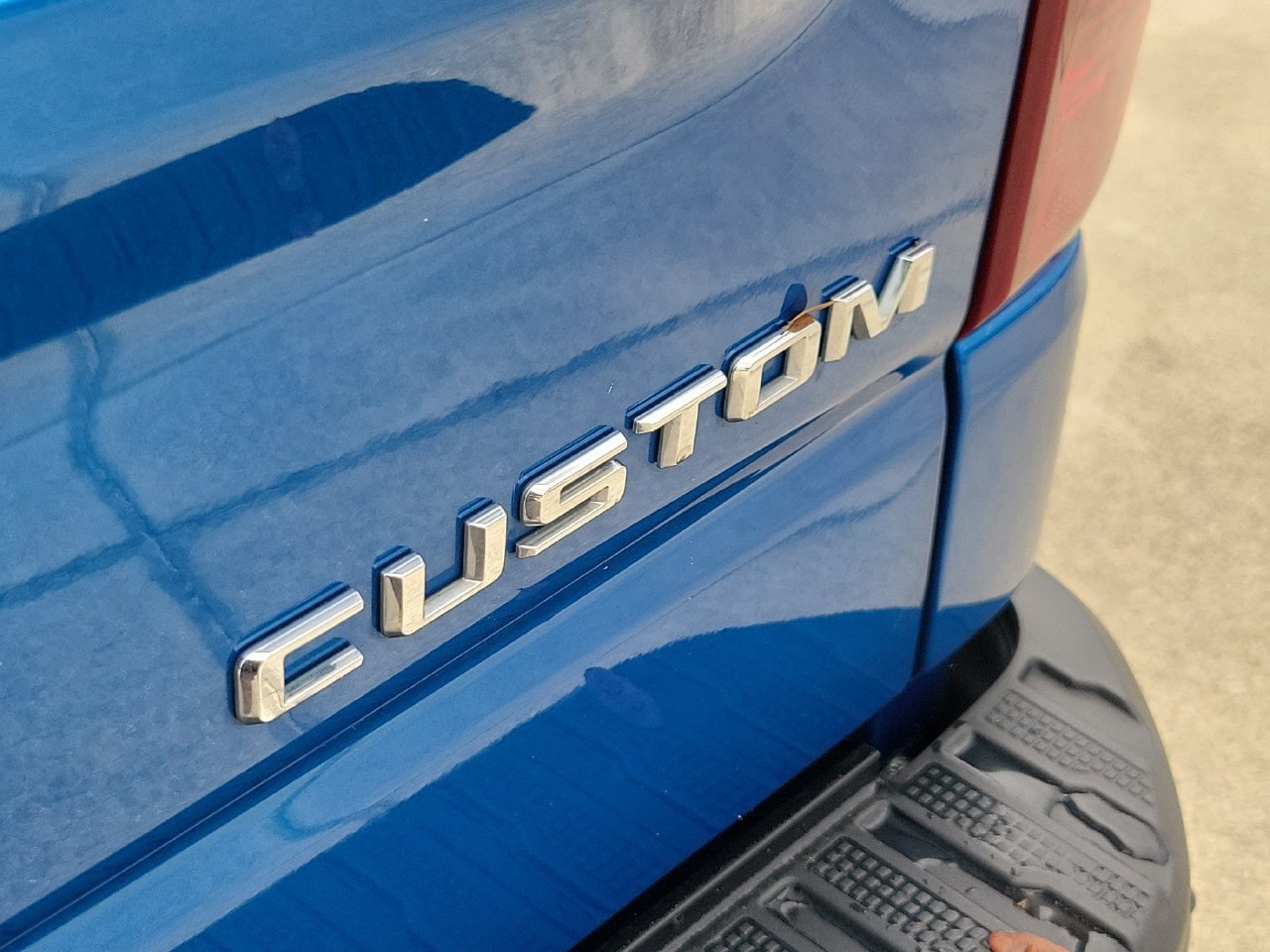 Certified 2022 Chevrolet Silverado 1500 Custom Trail Boss AWD/4WD image 7