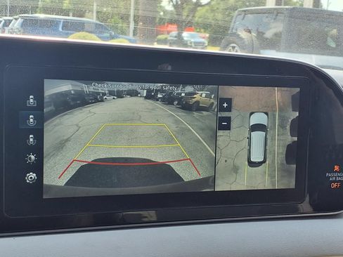Used 2022 Hyundai Palisade Limited FWD image 4