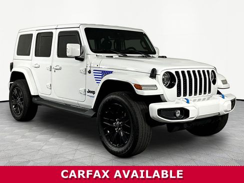 Used 2022 Jeep Wrangler Unlimited Sahara AWD/4WD image 3