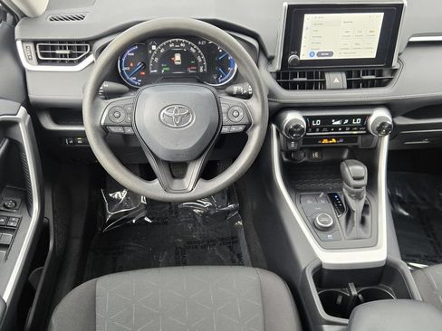 Used 2024 Toyota RAV4 XLE AWD/4WD image 12