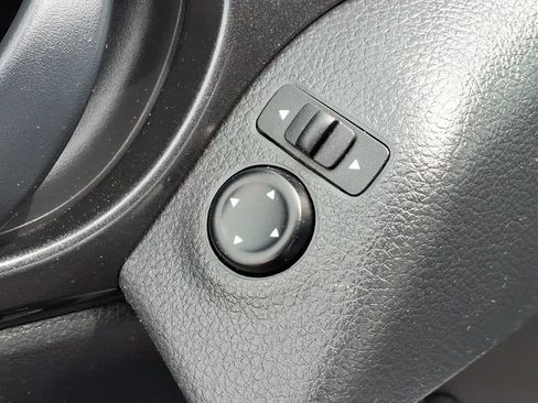 Used 2019 Nissan Rogue S AWD/4WD image 15