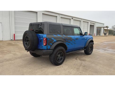 Used 2024 Ford Bronco Wildtrak image 8