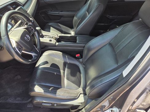 Used 2016 Honda Civic Touring image 9
