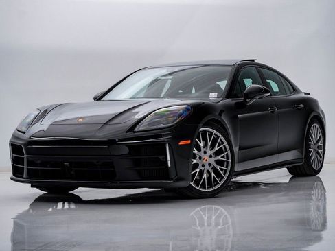New 2026 Porsche Panamera 4 image 1