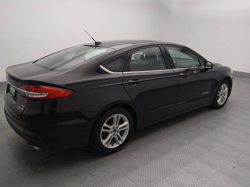 Used 2018 Ford Fusion SE FWD image 10