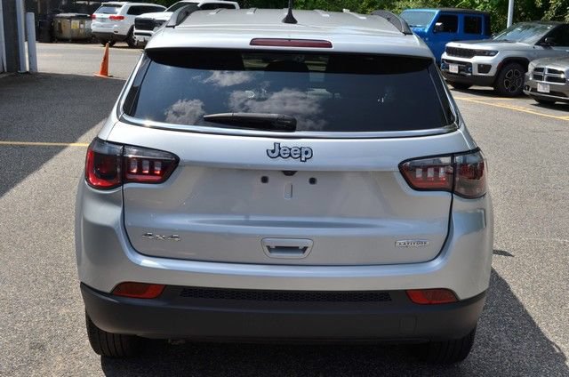 Used 2024 Jeep Compass Latitude AWD/4WD image 7