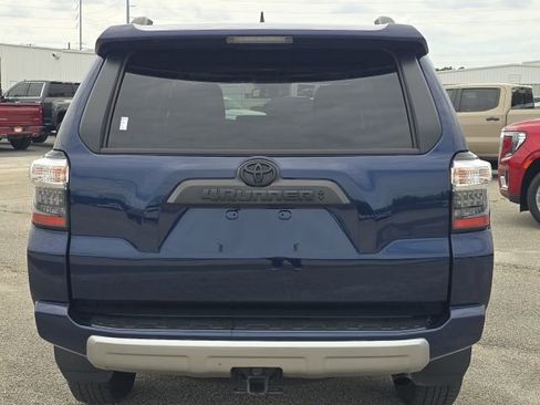 Used 2022 Toyota 4Runner TRD Off-Road Premium w/ Moonroof Package image 4