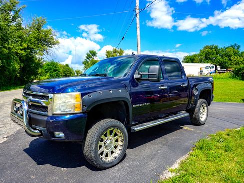 Used 2007 Chevrolet Silverado 1500 LTZ w/ Safety Package image 7