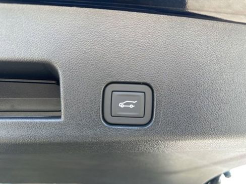 New 2026 Chevrolet Traverse High Country w/ LPO, Floor Liner Package AWD/4WD image 26