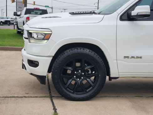 Used 2022 RAM 1500 Laramie AWD/4WD image 9