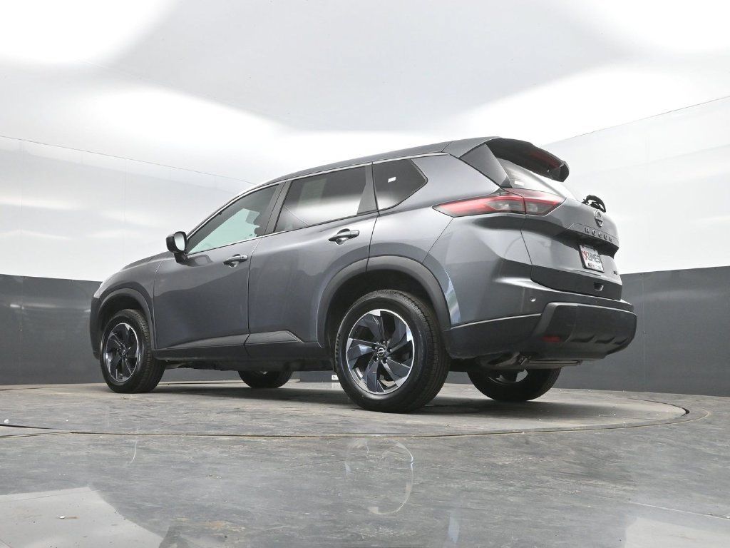 Used 2024 Nissan Rogue SV FWD image 32