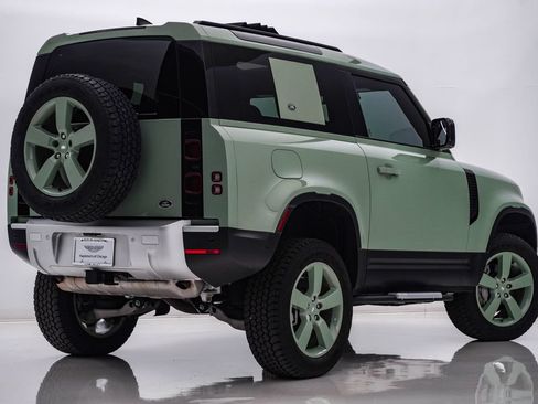 Used 2023 Land Rover Defender 110 75th Limited Edition AWD/4WD image 9