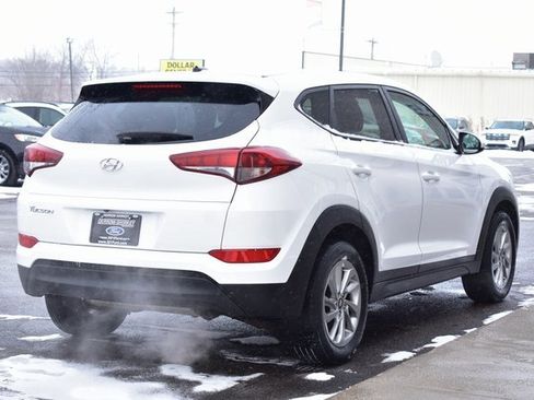 Used 2017 Hyundai Tucson SE image 6