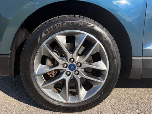 Used 2016 Ford Edge Titanium w/ Equipment Group 301A AWD/4WD image 31