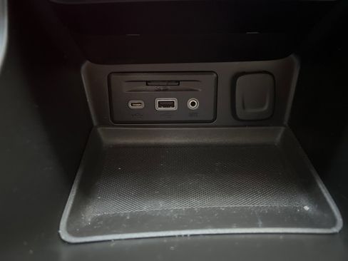 Used 2018 GMC Terrain Denali w/ Advanced Safety Package image 30