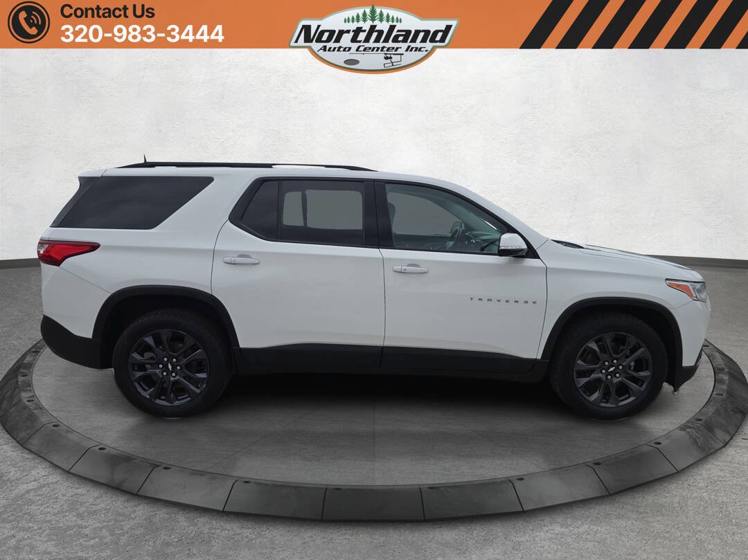 Used 2020 Chevrolet Traverse RS w/ LPO, Floor Liner Package AWD/4WD image 4