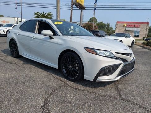 Used 2023 Toyota Camry XSE FWD image 2