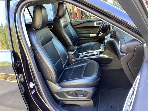 Used 2021 Ford Explorer XLT w/ Equipment Group 202A image 35