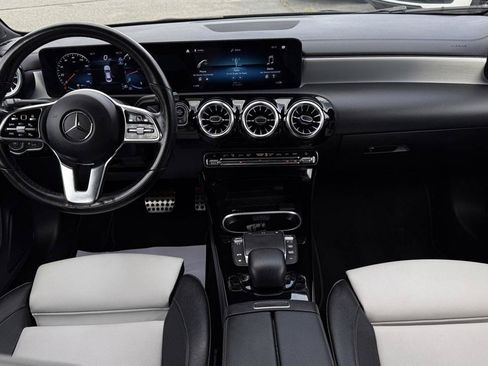 Used 2023 Mercedes-Benz CLA 250 4MATIC image 40