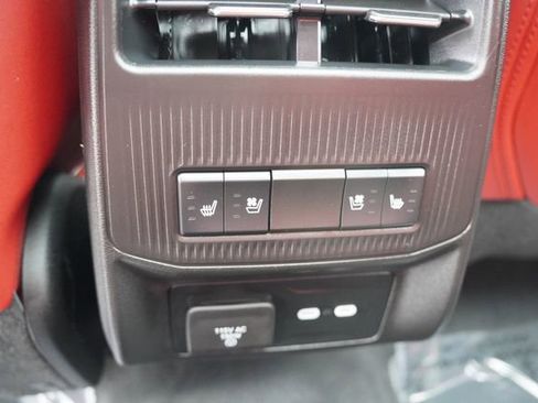 Used 2024 Jeep Wagoneer Launch Edition AWD/4WD image 19