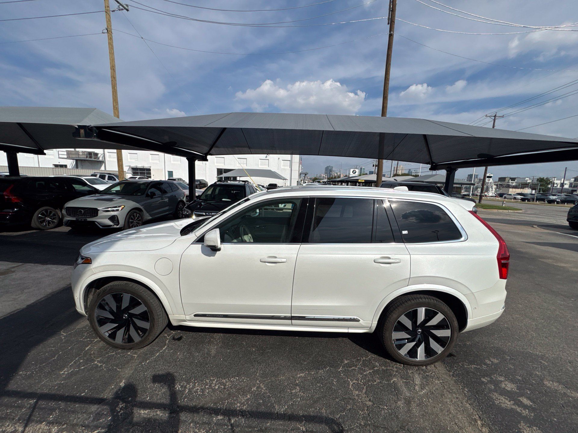 Used 2024 Volvo XC90 T8 Plus w/ Protection Package Premier AWD/4WD image 9