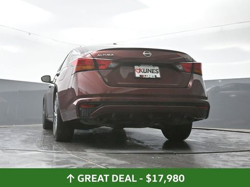 Used 2024 Nissan Altima 2.5 SV image 57
