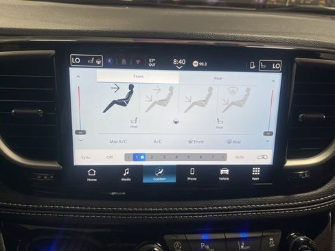 New 2026 Chrysler Pacifica Select image 16