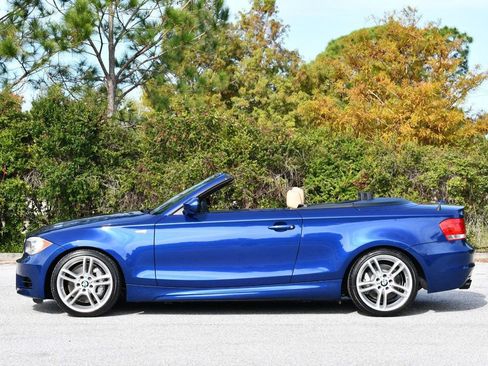 Used 2013 BMW 135i Convertible image 28