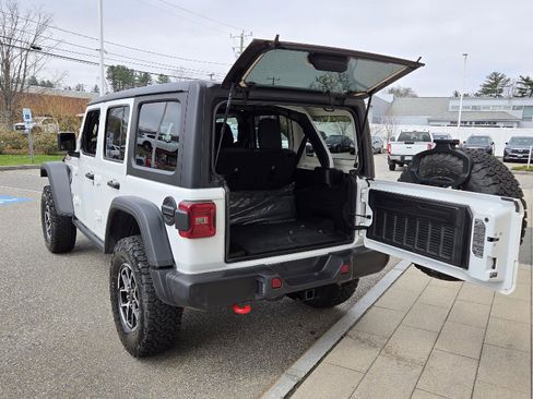 Used 2026 Jeep Wrangler Unlimited Rubicon AWD/4WD image 19