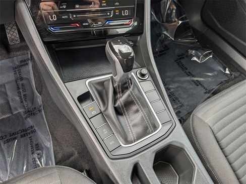 Certified 2025 Volkswagen Jetta S image 22
