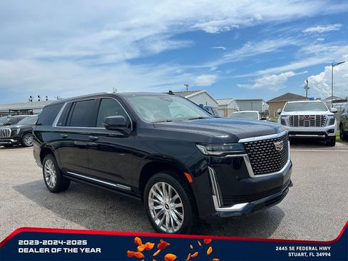 Used 2021 Cadillac Escalade ESV Premium Luxury w/ Driver Assist Tech Package RWD image 2
