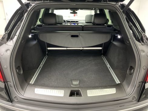 Certified 2025 Cadillac XT5 Premium Luxury image 33