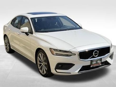 Used 2021 Volvo S60 T6 Momentum w/ Protection Package Premier AWD/4WD image 3