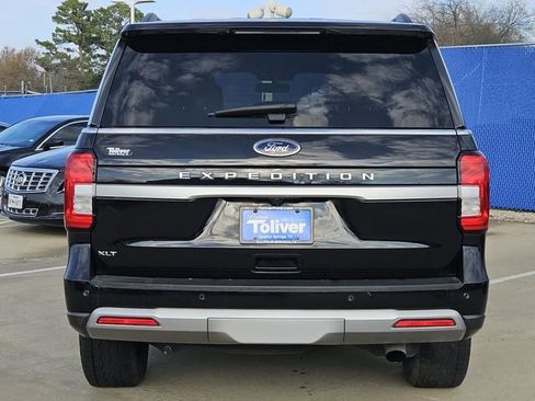 Used 2023 Ford Expedition XLT image 9