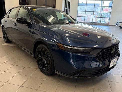 Certified 2025 Honda Accord SE image 1