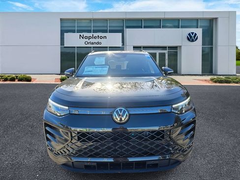 New 2026 Volkswagen Tiguan SE R-Line FWD image 2