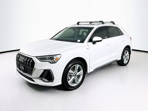 Used 2022 Audi Q3 2.0T Premium Plus w/ Premium Plus Package image 3