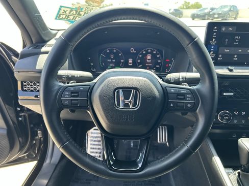 Used 2024 Honda Accord Sport image 11