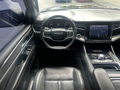 Used 2022 Jeep Wagoneer Series III w/ Premium Group I image 16