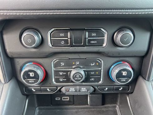 Used 2023 Chevrolet Tahoe LT AWD/4WD image 32