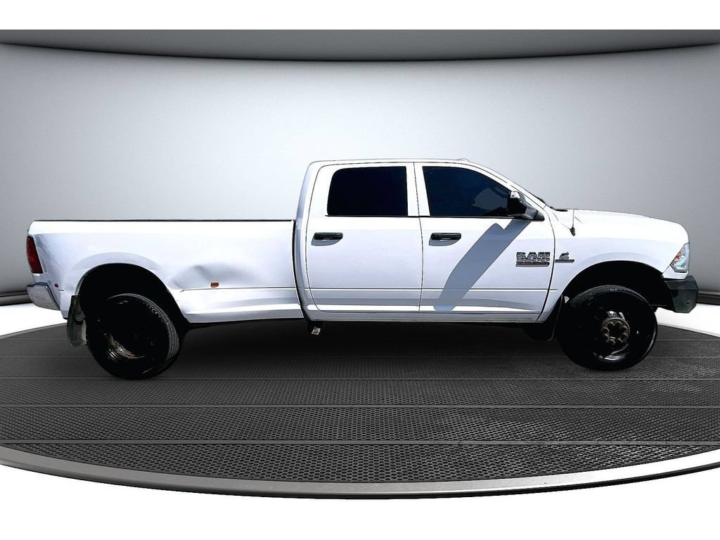 Used 2018 RAM 3500 Tradesman w/ Chrome Appearance Group AWD/4WD image 14