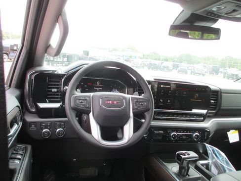 New 2026 GMC Sierra 1500 SLT w/ SLT Premium Plus Package AWD/4WD image 14