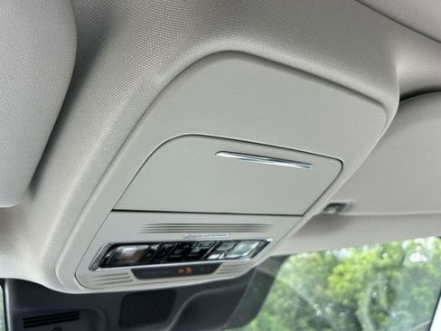 New 2026 Lincoln Navigator Reserve AWD/4WD image 34