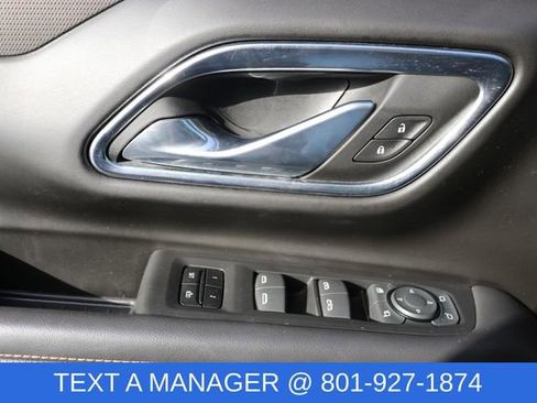 Used 2023 GMC Yukon XL AT4 w/ AT4 Premium Plus Package AWD/4WD image 26