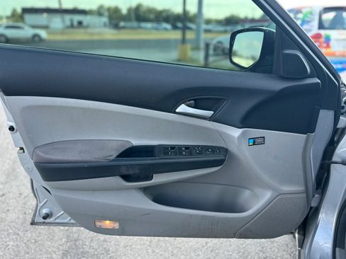 Used 2011 Honda Accord LX-P image 19
