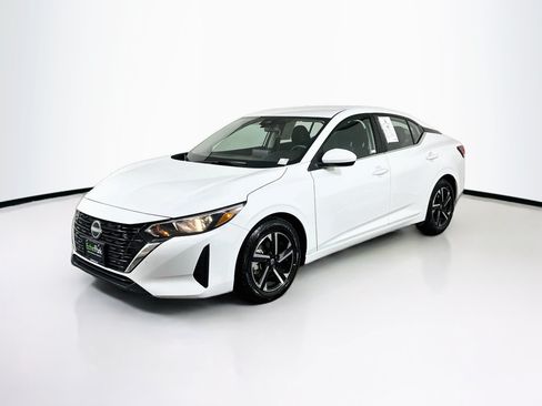 Used 2024 Nissan Sentra SV FWD image 3