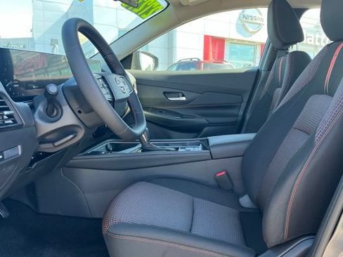 New 2026 Nissan Sentra SR w/ Floor Mat Package FWD image 8