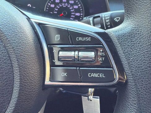 Used 2019 Kia Forte LXS image 11