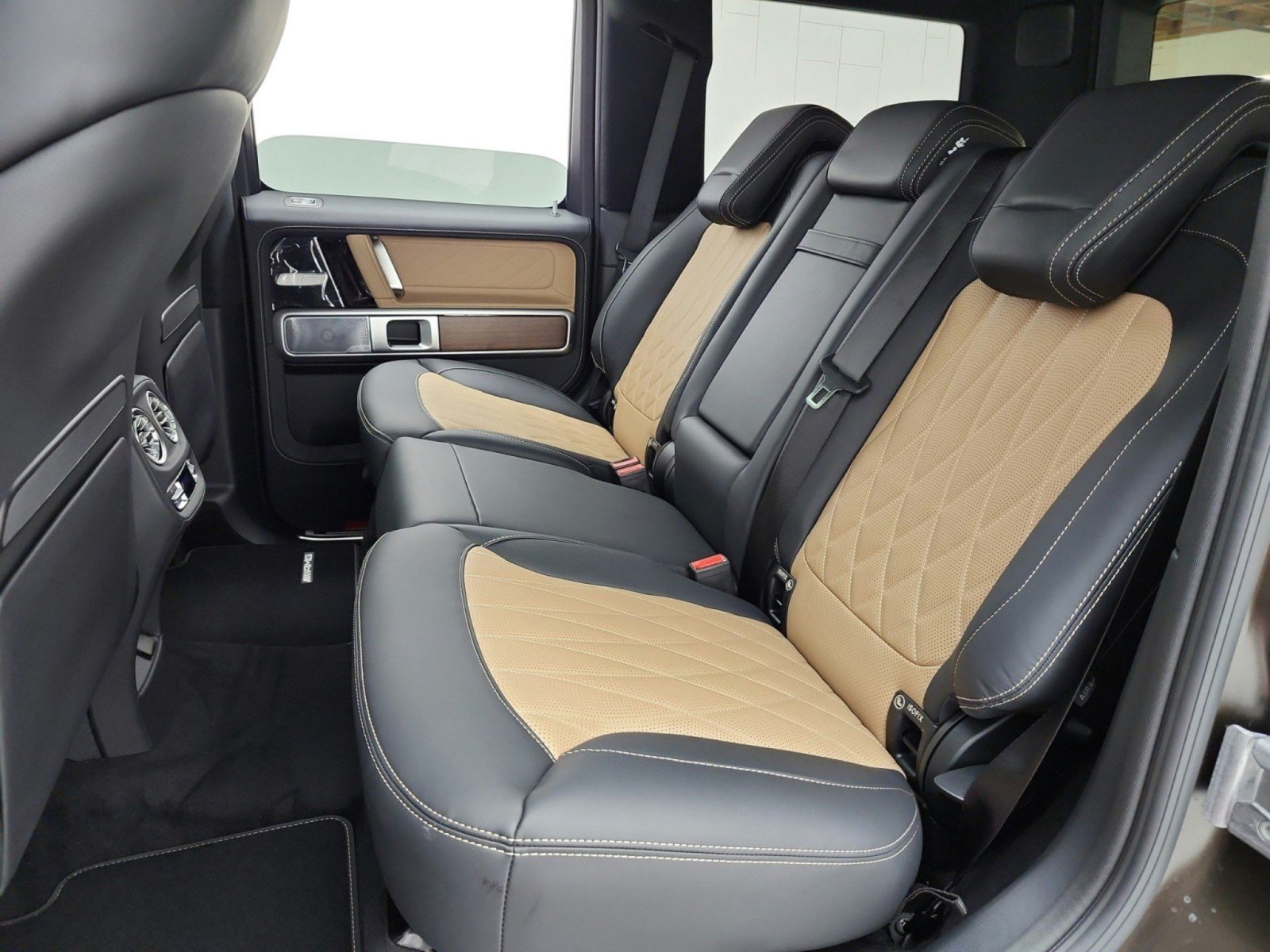 New 2027 Mercedes-Benz G 580 e image 11